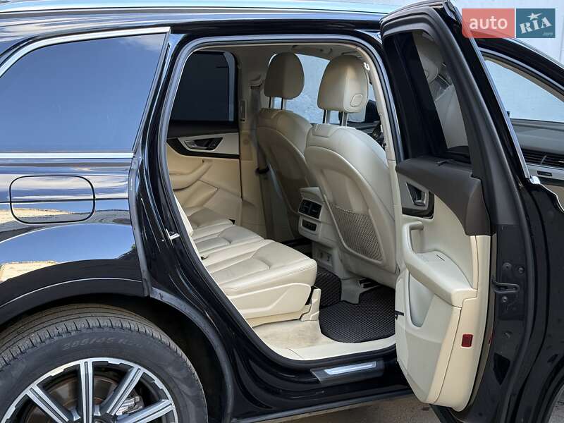 Позашляховик / Кросовер Audi Q7 2017 в Одесі фото 31 Позашляховик / Кросовер Audi Q7 2017 в Одесі