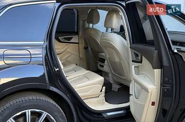 Внедорожник / Кроссовер Audi Q7 2017 в 