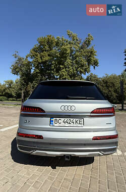 Внедорожник / Кроссовер Audi Q7 2023 в 