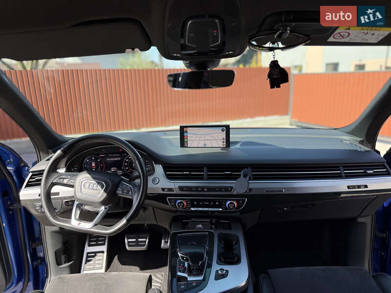 Позашляховик / Кросовер Audi Q7 2016 в Києві