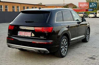 Внедорожник / Кроссовер Audi Q7 2017 в 