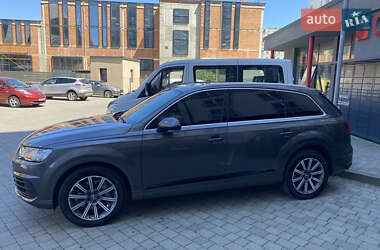 Внедорожник / Кроссовер Audi Q7 2018 в 