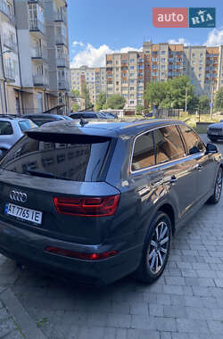 Внедорожник / Кроссовер Audi Q7 2018 в 