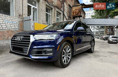 Внедорожник / Кроссовер Audi Q7 2019 в 