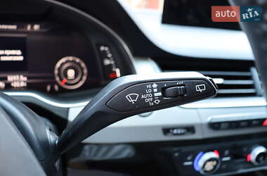Позашляховик / Кросовер Audi Q7 2019 в 