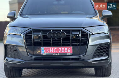 Внедорожник / Кроссовер Audi Q7 2021 в 