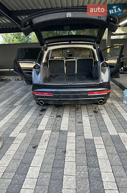 Позашляховик / Кросовер Audi Q7 2008 в 