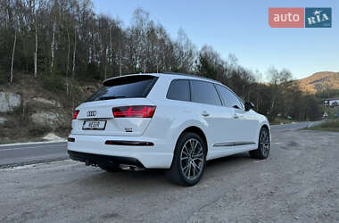 Внедорожник / Кроссовер Audi Q7 2018 в 