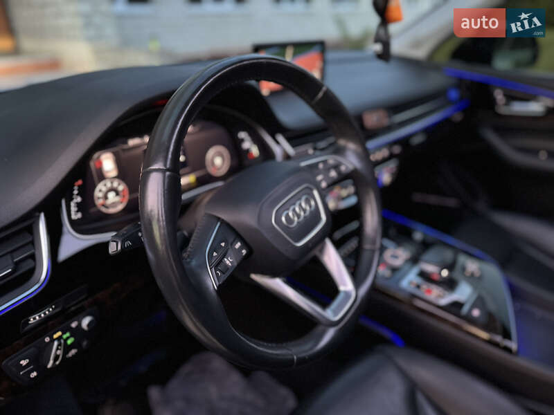 Позашляховик / Кросовер Audi Q7 2018 в Самборі