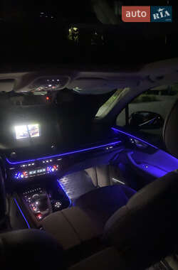Внедорожник / Кроссовер Audi Q7 2016 в 