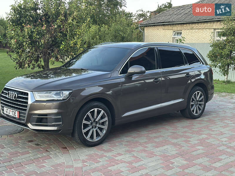 Внедорожник / Кроссовер Audi Q7 2017 в Владимире