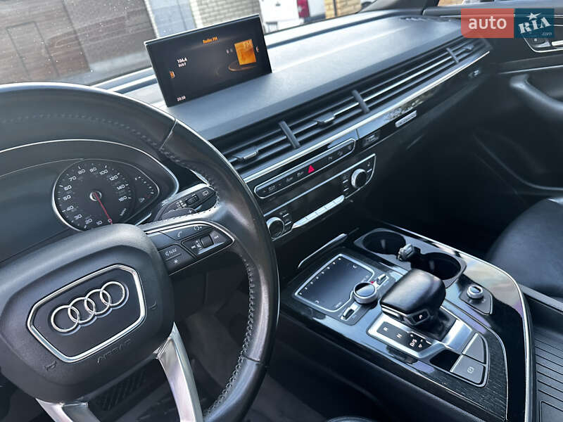 Внедорожник / Кроссовер Audi Q7 2017 в Владимире