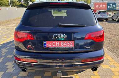Позашляховик / Кросовер Audi Q7 2015 в 