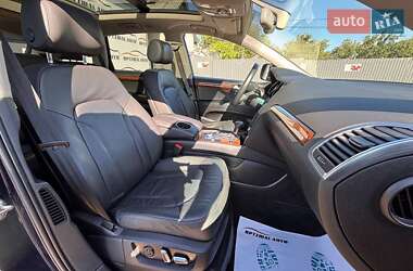 Позашляховик / Кросовер Audi Q7 2015 в 