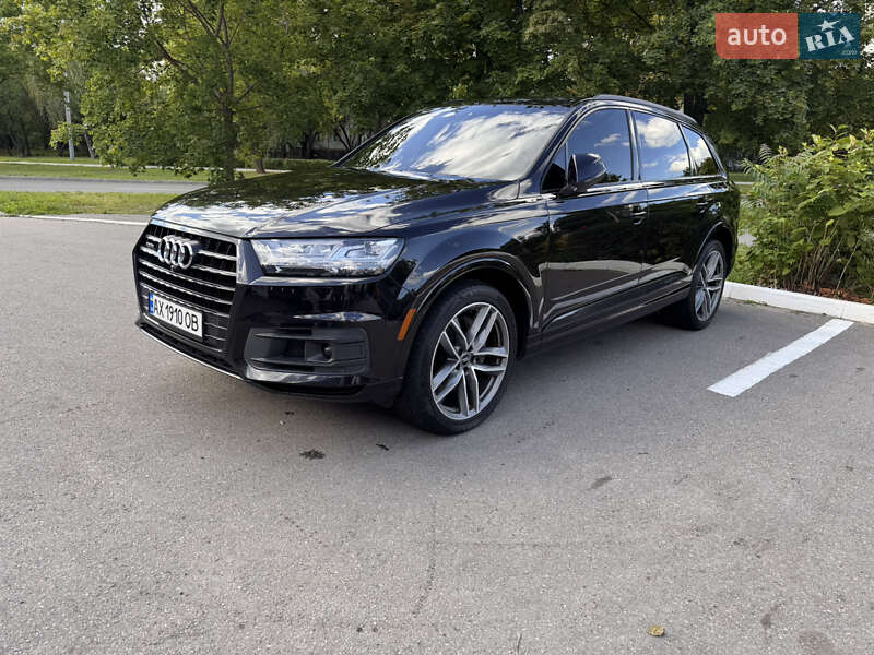 Внедорожник / Кроссовер Audi Q7 2017 в Харькове