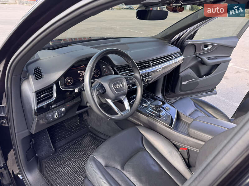 Внедорожник / Кроссовер Audi Q7 2017 в Харькове