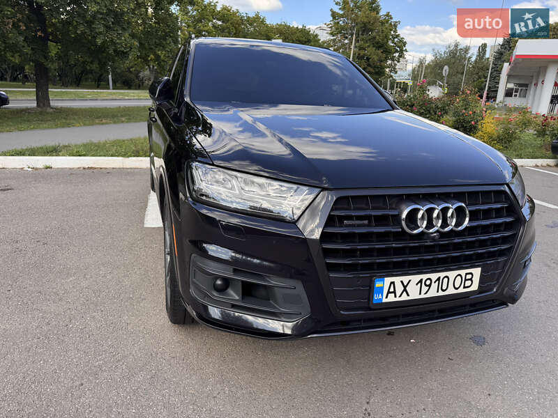 Внедорожник / Кроссовер Audi Q7 2017 в Харькове