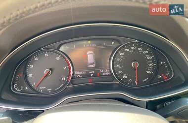 Внедорожник / Кроссовер Audi Q7 2016 в 
