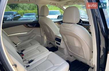 Внедорожник / Кроссовер Audi Q7 2016 в 