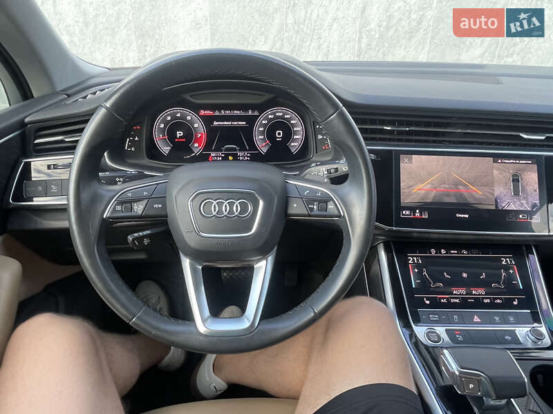 Позашляховик / Кросовер Audi Q7 2021 в Києві