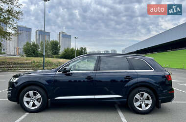 Внедорожник / Кроссовер Audi Q7 2015 в 