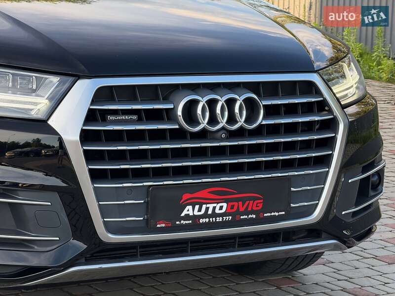 Позашляховик / Кросовер Audi Q7 2017 в Луцьку