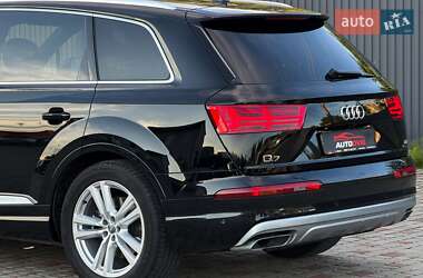 Внедорожник / Кроссовер Audi Q7 2017 в 