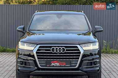 Внедорожник / Кроссовер Audi Q7 2017 в 