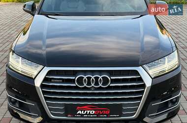 Внедорожник / Кроссовер Audi Q7 2017 в 