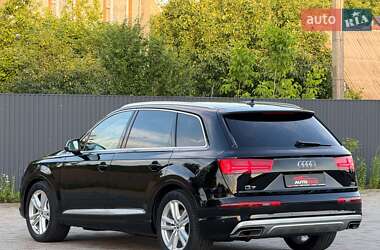 Внедорожник / Кроссовер Audi Q7 2017 в 