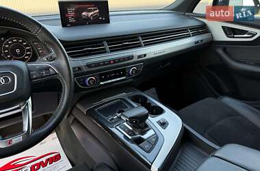 Внедорожник / Кроссовер Audi Q7 2017 в 