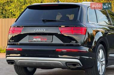 Внедорожник / Кроссовер Audi Q7 2017 в 