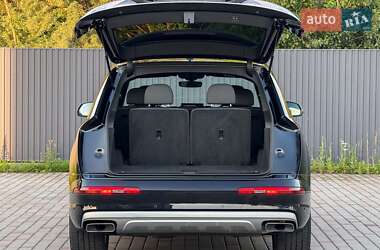Внедорожник / Кроссовер Audi Q7 2017 в 