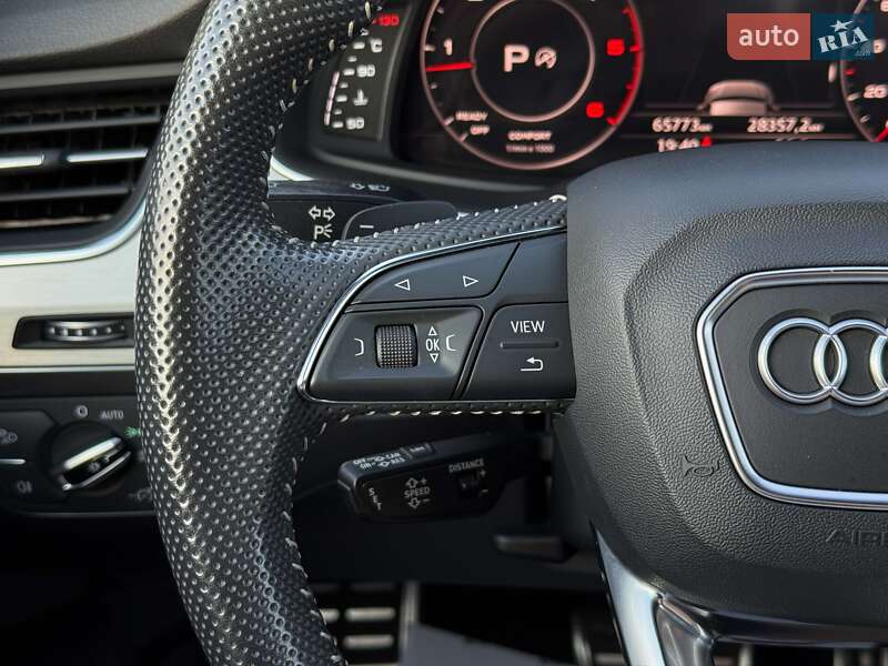 Позашляховик / Кросовер Audi Q7 2017 в Луцьку
