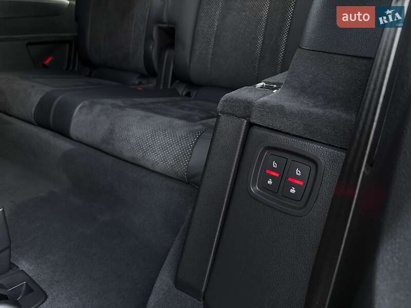Позашляховик / Кросовер Audi Q7 2017 в Луцьку