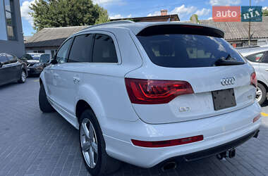 Внедорожник / Кроссовер Audi Q7 2015 в 