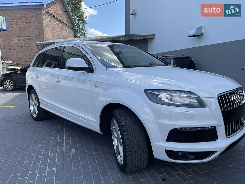 Внедорожник / Кроссовер Audi Q7 2015 в Хмельницком