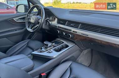 Внедорожник / Кроссовер Audi Q7 2018 в 