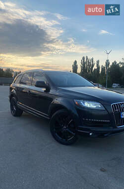 Внедорожник / Кроссовер Audi Q7 2011 в 