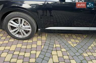 Внедорожник / Кроссовер Audi Q7 2016 в 