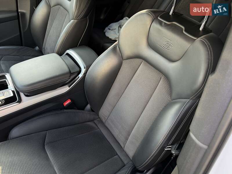 Позашляховик / Кросовер Audi Q7 2020 в Хмельницькому