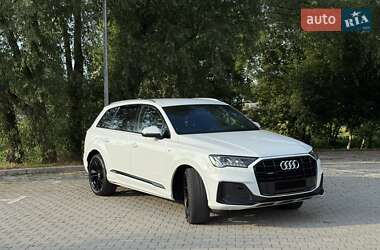 Внедорожник / Кроссовер Audi Q7 2020 в 