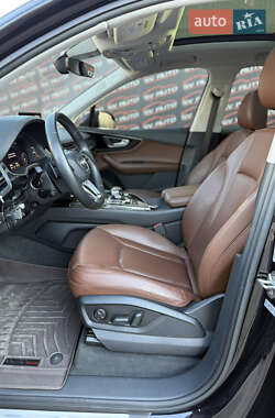 Внедорожник / Кроссовер Audi Q7 2019 в 