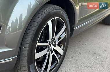 Внедорожник / Кроссовер Audi Q7 2013 в 