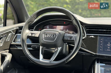 Внедорожник / Кроссовер Audi Q7 2020 в 