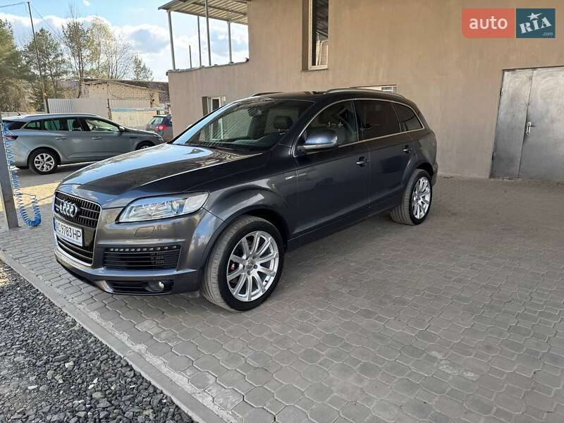 Внедорожник / Кроссовер Audi Q7 2007 в Луцке