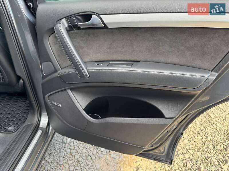 Внедорожник / Кроссовер Audi Q7 2007 в Луцке