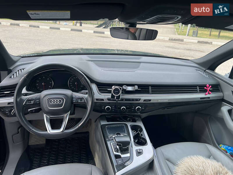 Внедорожник / Кроссовер Audi Q7 2017 в Запорожье