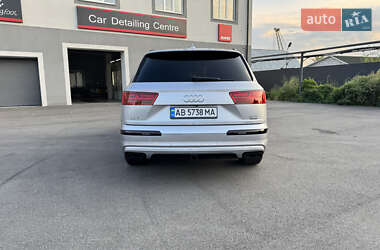 Позашляховик / Кросовер Audi Q7 2016 в 