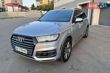 Позашляховик / Кросовер Audi Q7 2016 в 